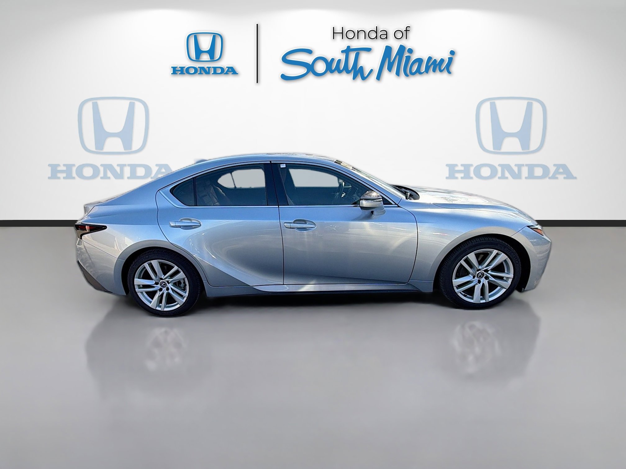 Used 2025 Lexus IS 300 w/ Comfort Package image 8
