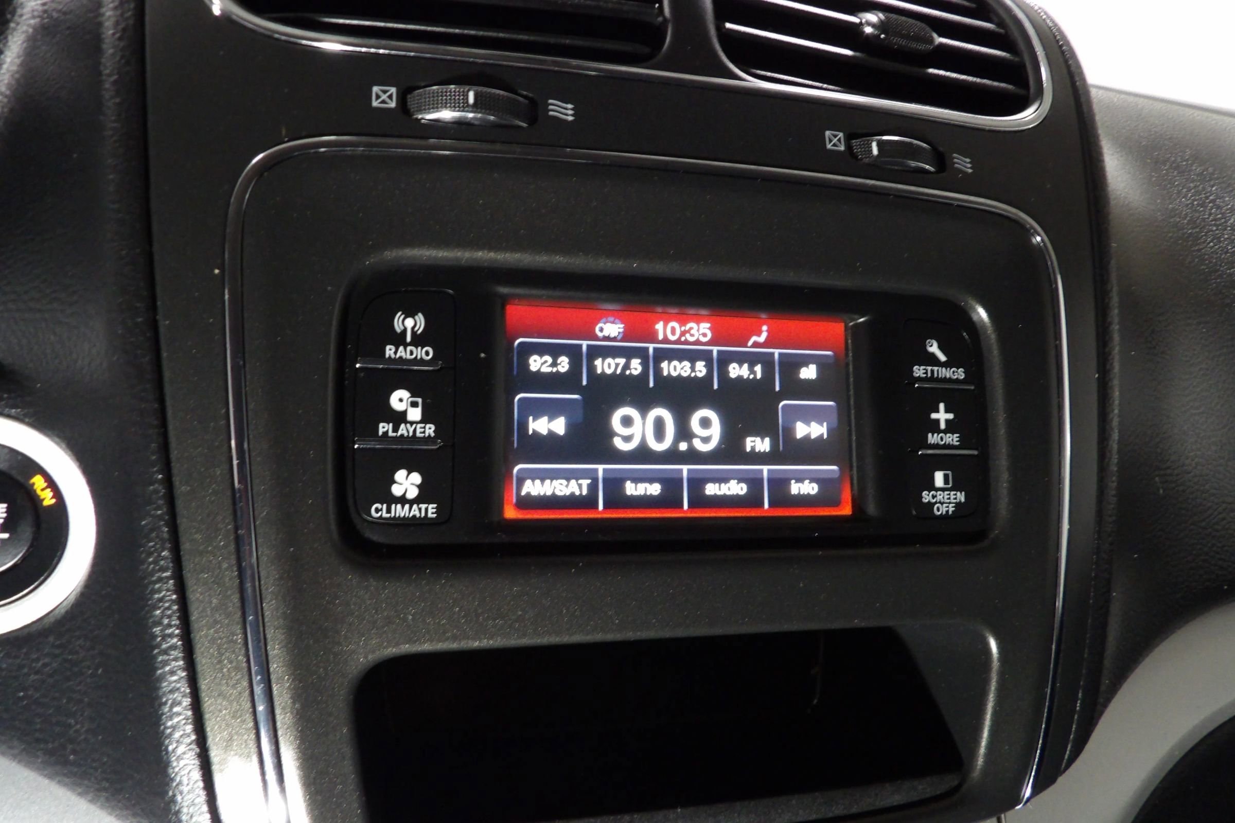 Used 2019 Dodge Journey SE w/ Connectivity Group image 16