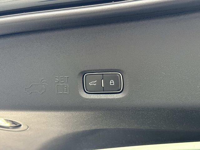 New 2026 Lincoln Navigator L Reserve AWD/4WD image 13