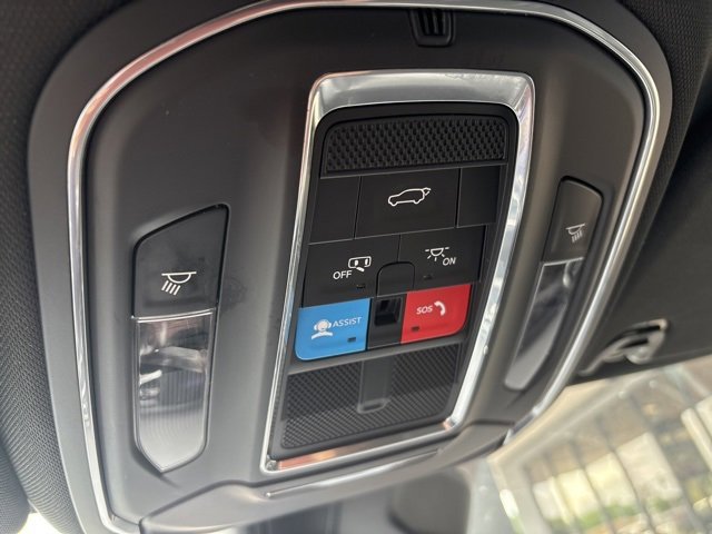 Used 2024 Jeep Wagoneer L 4WD image 24