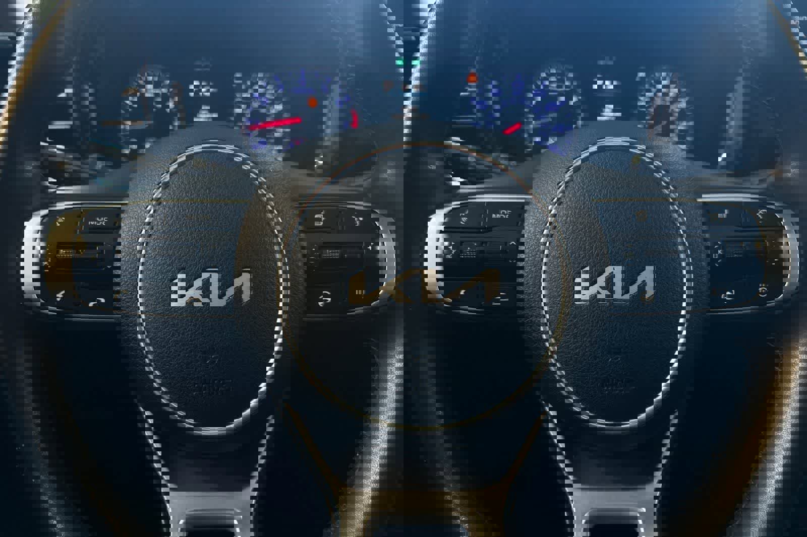 Used 2021 Kia K5 EX image 25