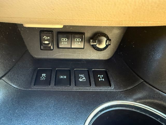 Used 2019 Toyota Highlander XLE image 10