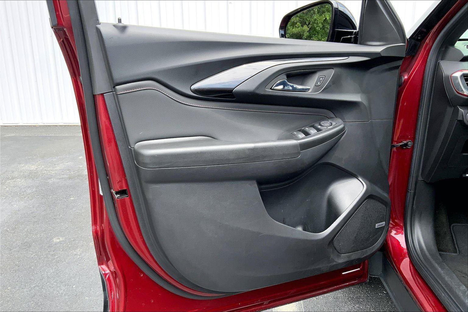 Used 2022 Chevrolet TrailBlazer RS w/ Technology Package FWD image 21
