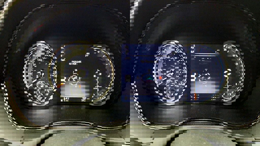 Used 2025 Genesis GV70 2.5T w/ Select Package image 15