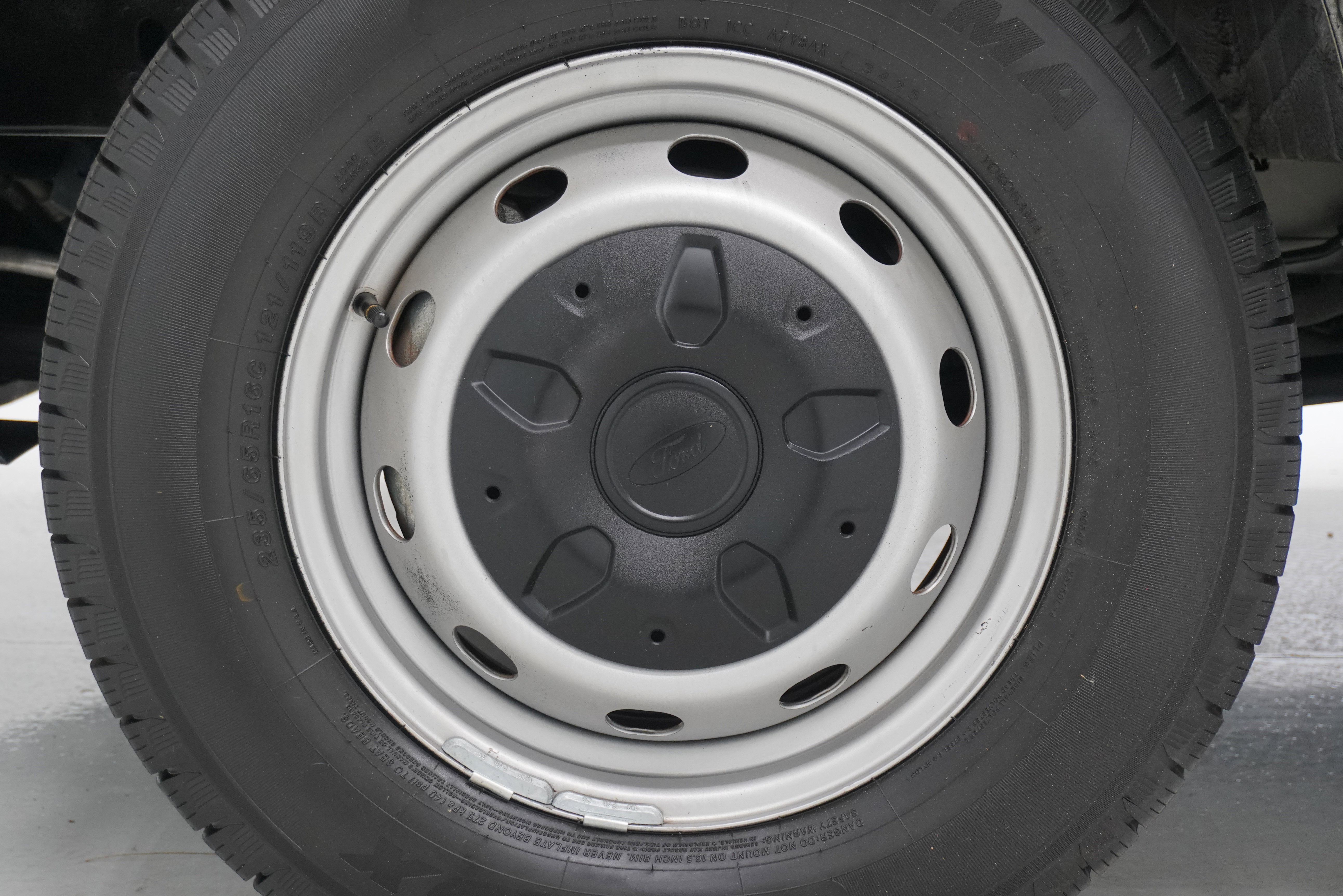 Used 2017 Ford Transit 350 XL RWD image 18