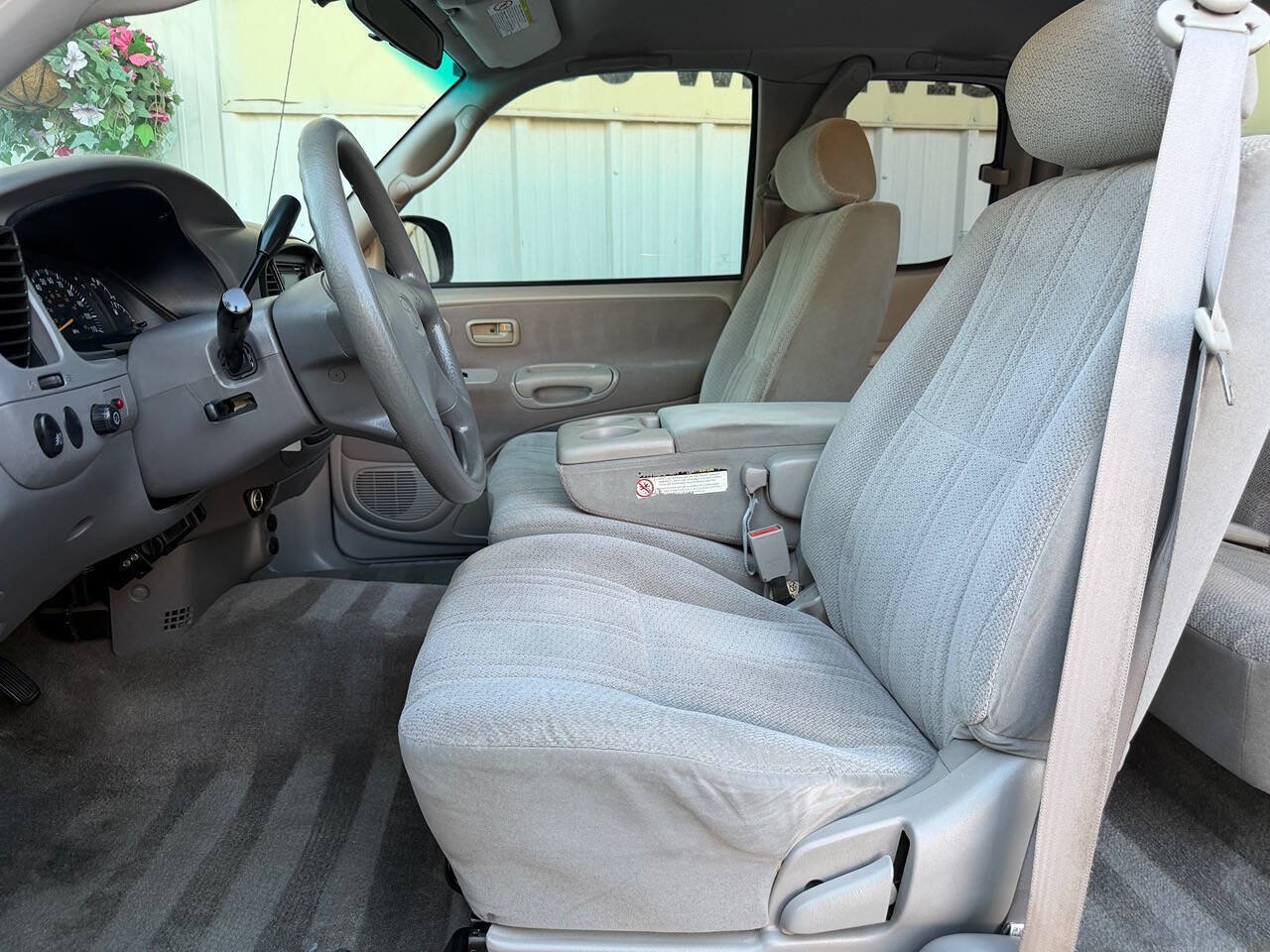 Used 2001 Toyota Tundra SR5 w/ Convenience Pkg RWD image 17