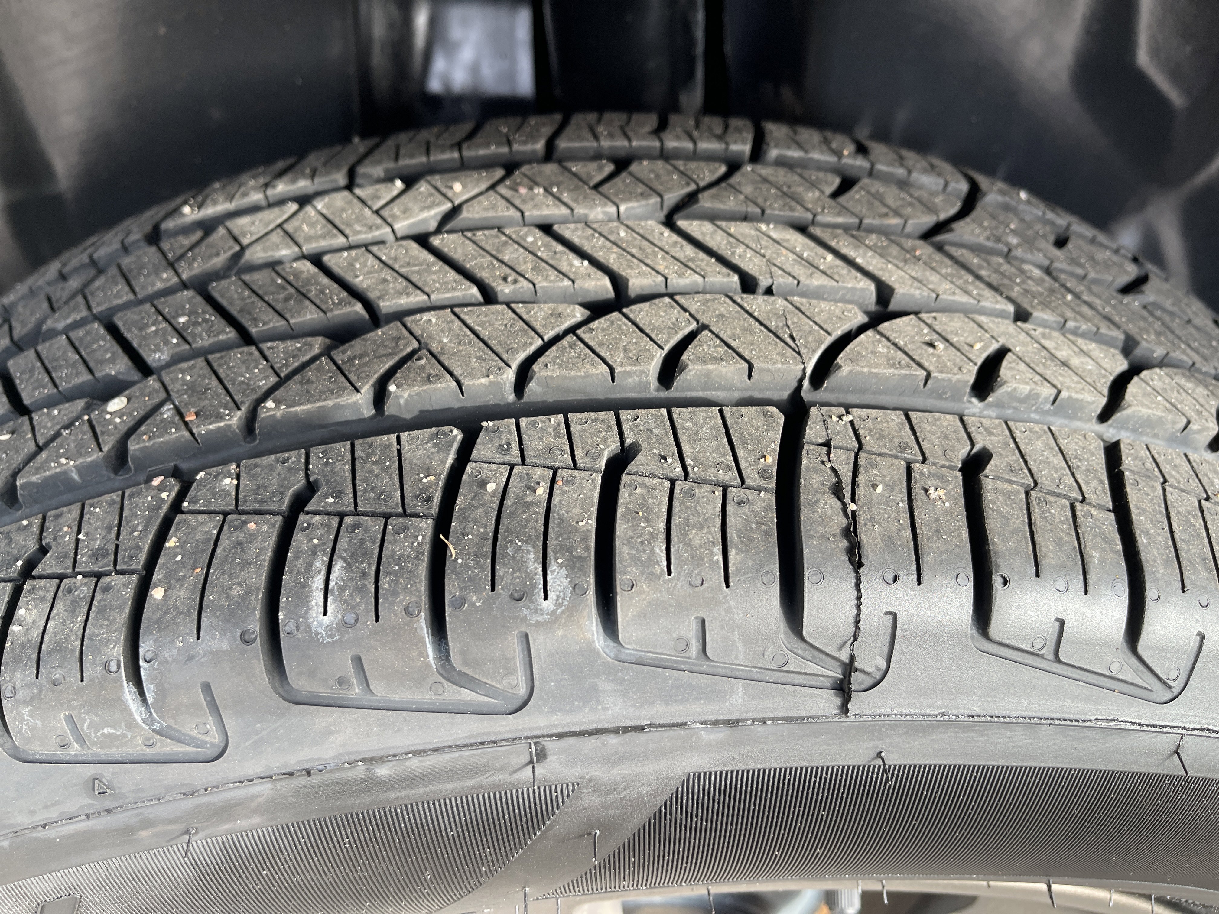 Used 2016 Jeep Cherokee 75th Anniversary image 23