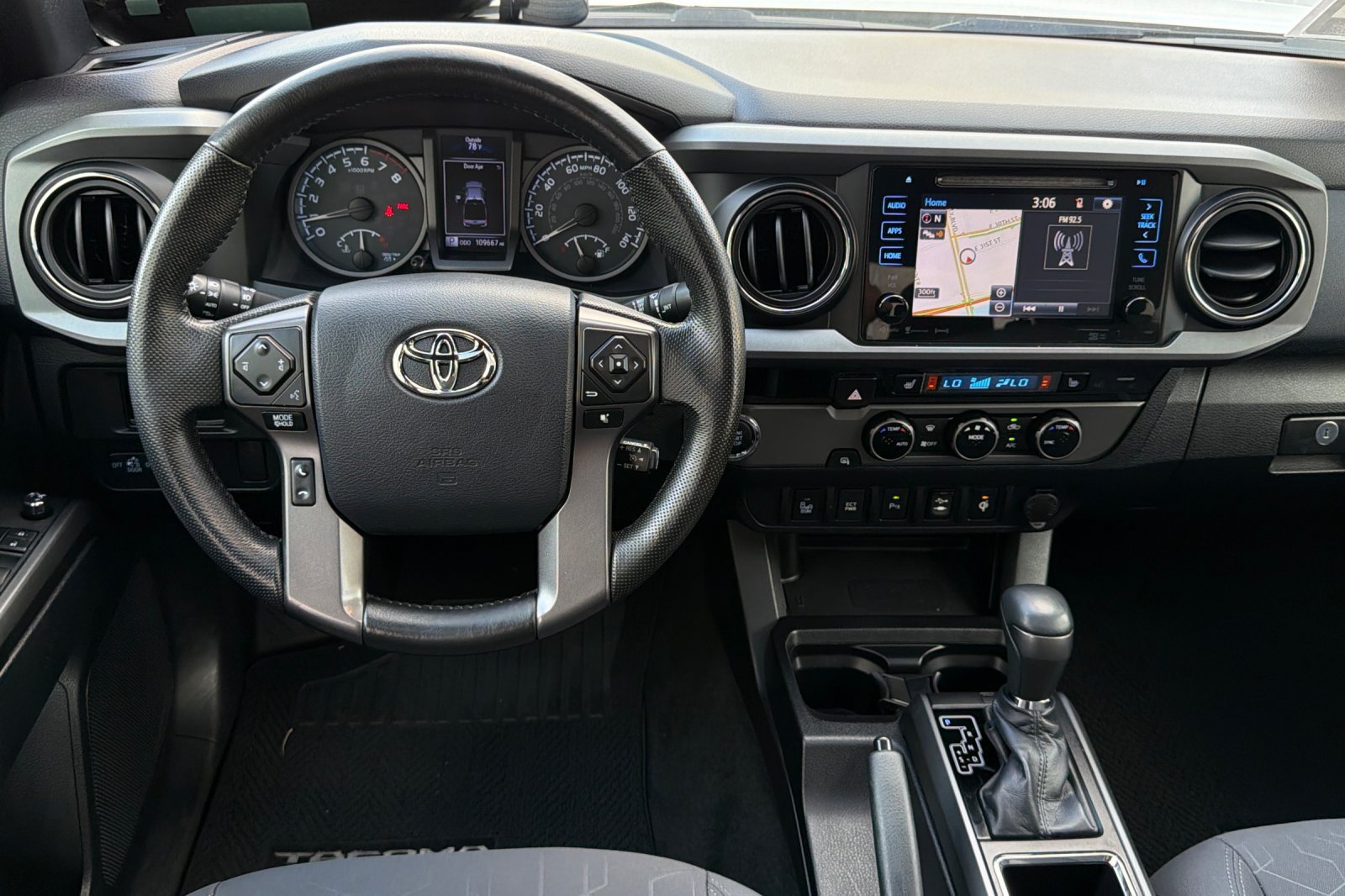 Used 2016 Toyota Tacoma TRD Sport w/ Premium & Technology Package RWD image 14