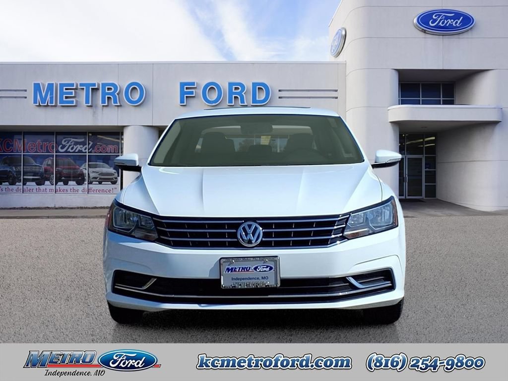 Used 2019 Volkswagen Passat 2.0T Wolfsburg w/ Wheels & Sunroof Package FWD image 10