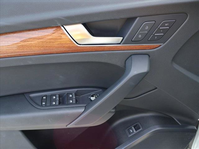 Used 2023 Audi Q5 2.0T Premium AWD/4WD image 11