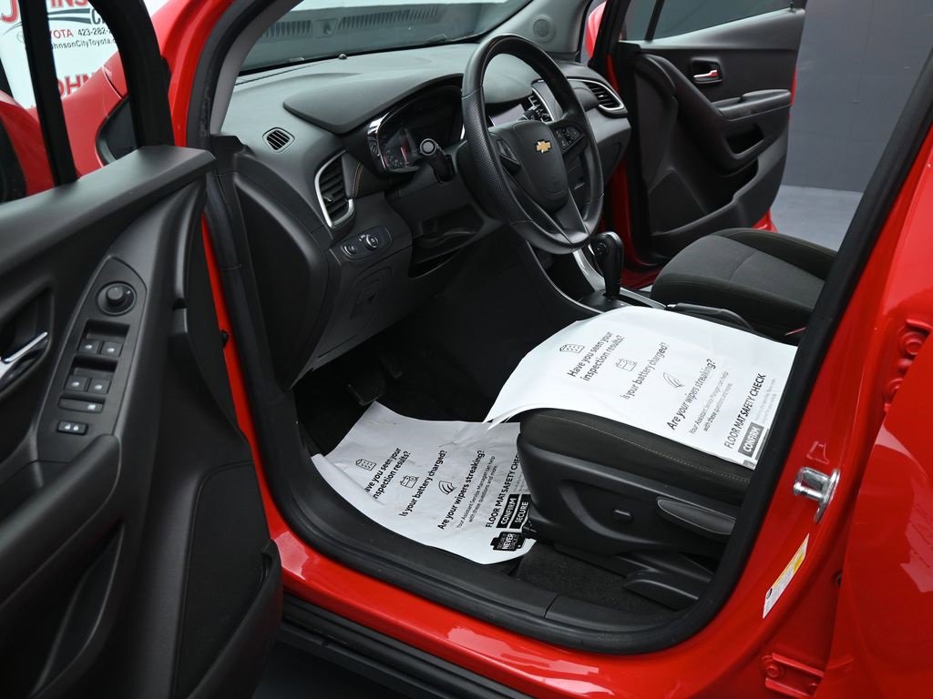 Used 2020 Chevrolet Trax LS w/ Tint and Cruise Package image 18