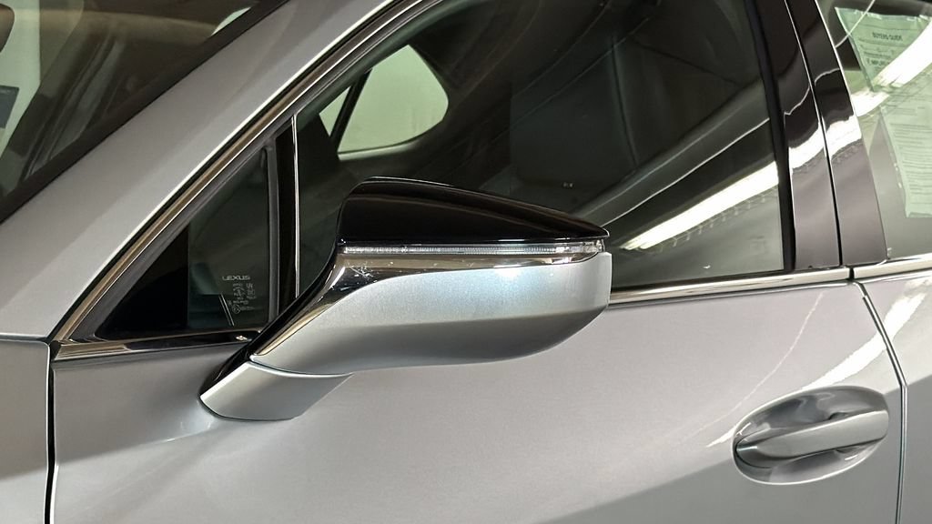 Certified 2024 Lexus UX 250h F Sport AWD/4WD image 5
