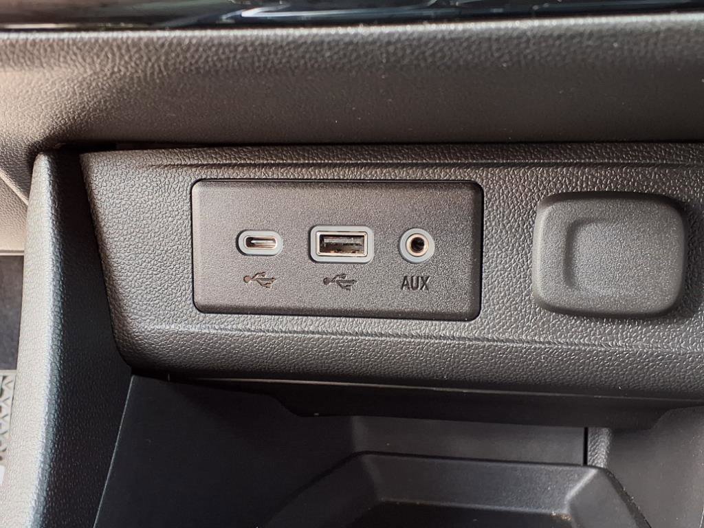 Used 2021 Buick Encore GX Select FWD image 18