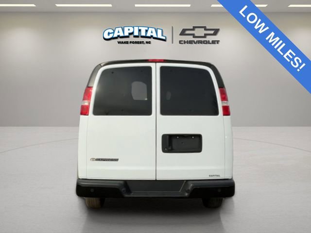 Used 2022 Chevrolet Express 3500 LS image 4