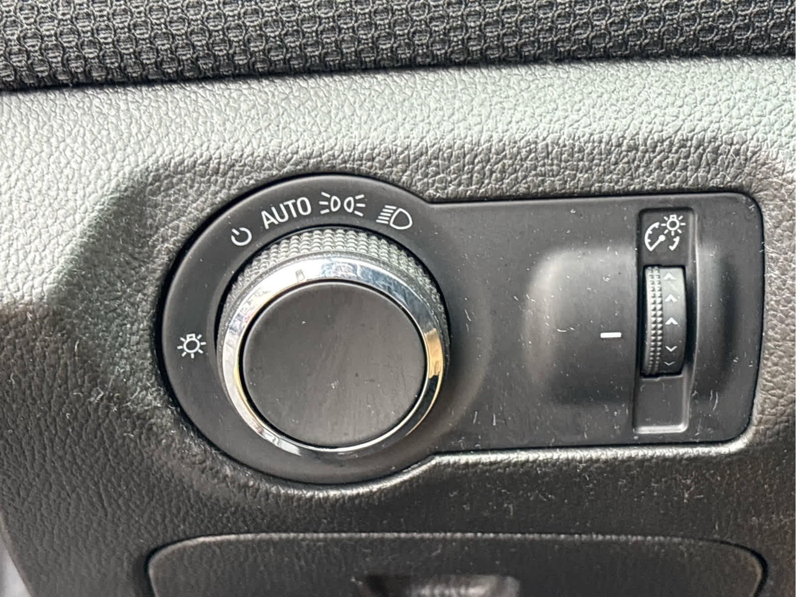 Used 2014 Chevrolet Cruze LT image 19