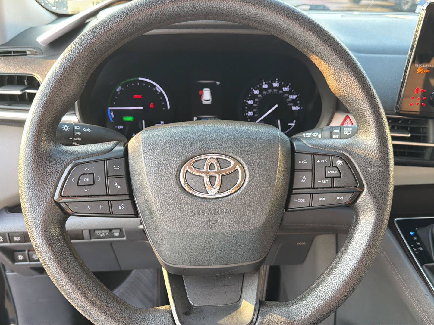 Used 2023 Toyota Sienna LE FWD image 18