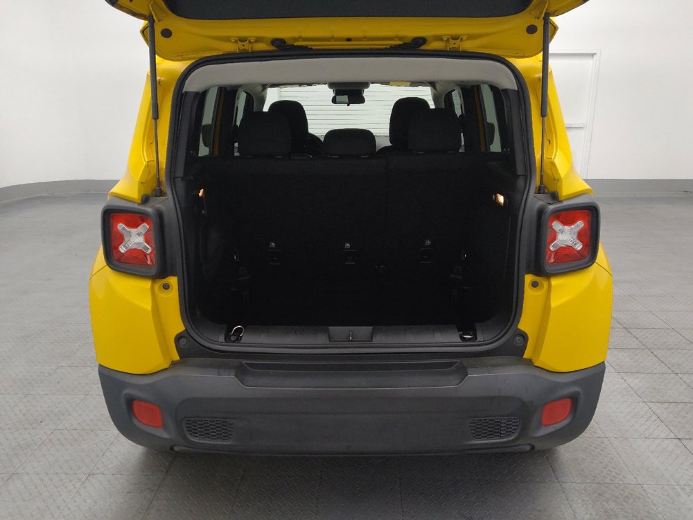 Used 2016 Jeep Renegade Latitude FWD image 29