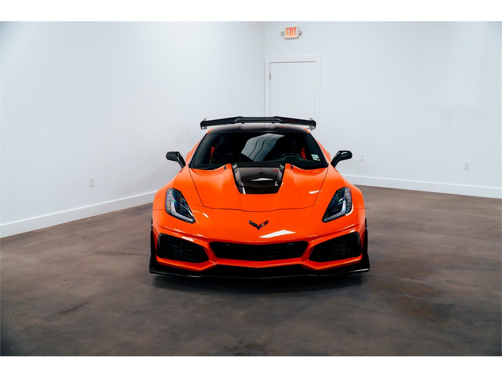 Used 2019 Chevrolet Corvette ZR1 RWD image 2