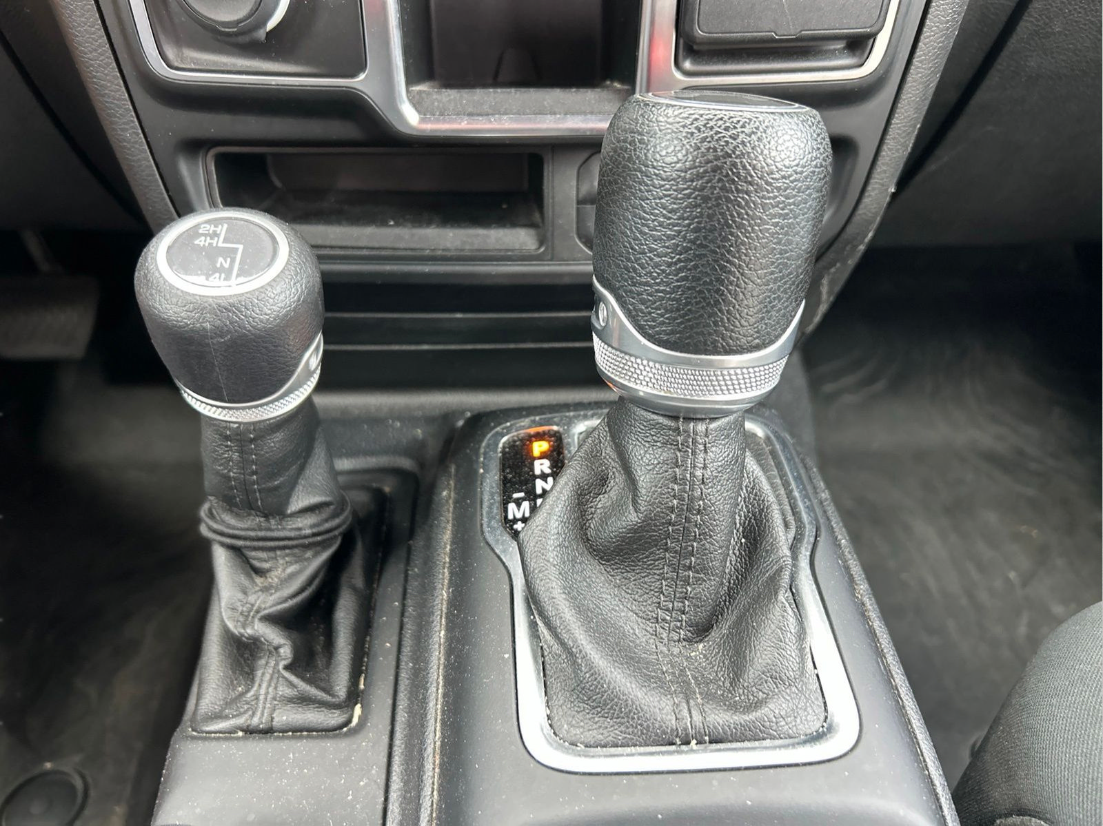 Certified 2020 Jeep Wrangler Sport AWD/4WD image 18