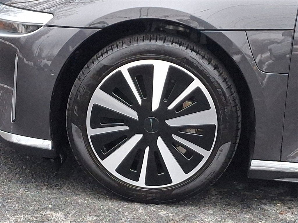 Used 2024 Lucid Air Touring image 9