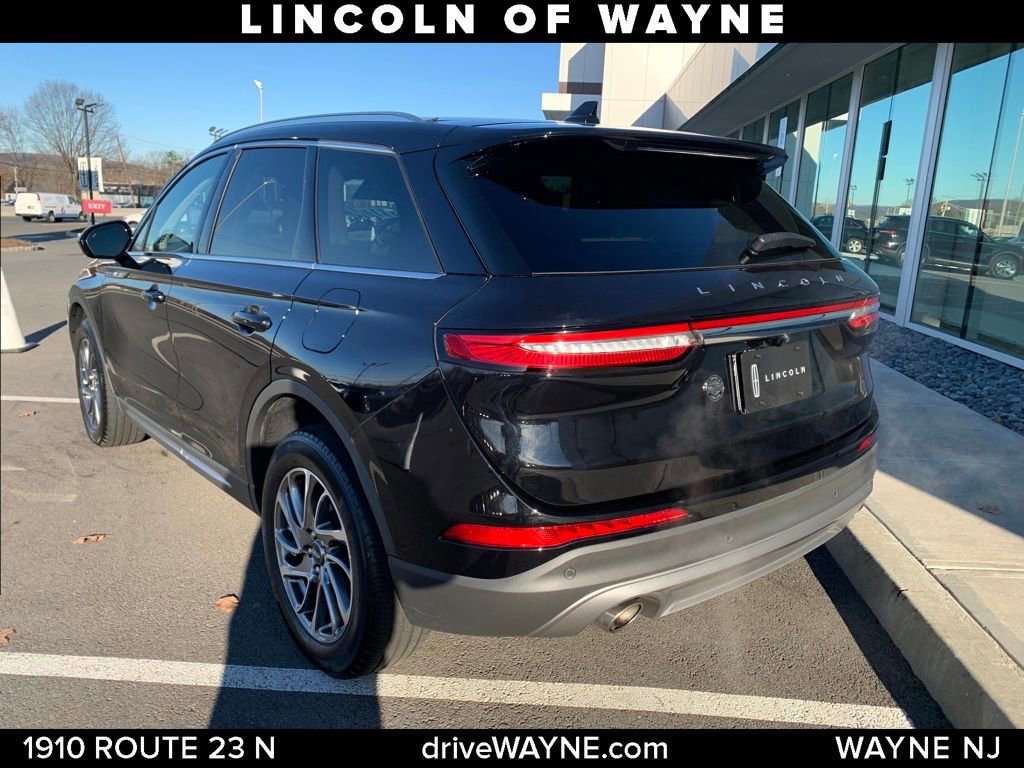 Certified 2022 Lincoln Corsair AWD w/ Equipment Group 101A image 3