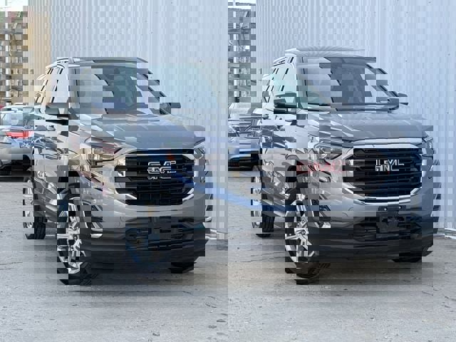 Used 2020 GMC Terrain SLE image 2