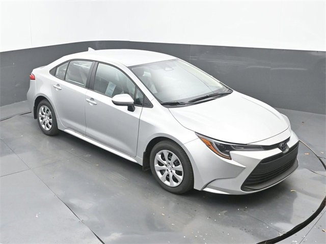 Used 2026 Toyota Corolla LE image 27