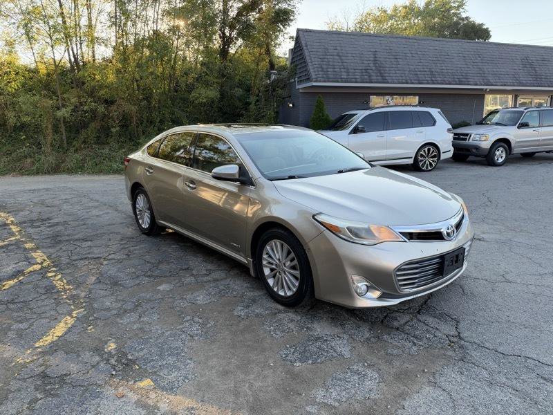 Used 2015 Toyota Avalon XLE Touring FWD image 3