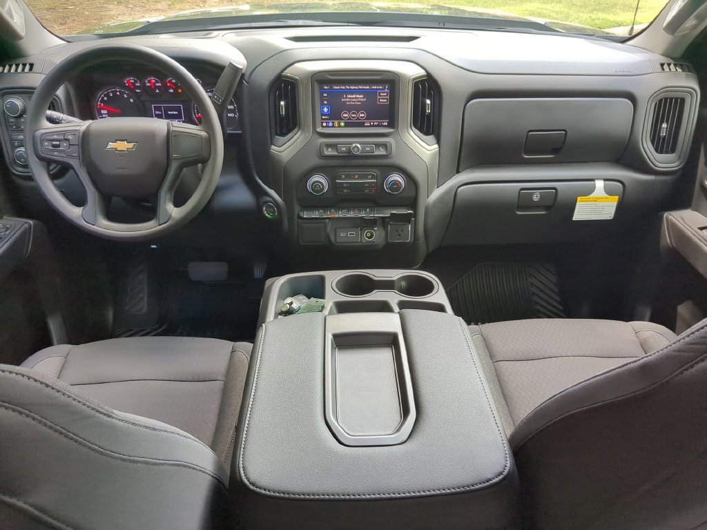 New 2026 Chevrolet Silverado 1500 Custom w/ Turbomax Blackout Package AWD/4WD image 30