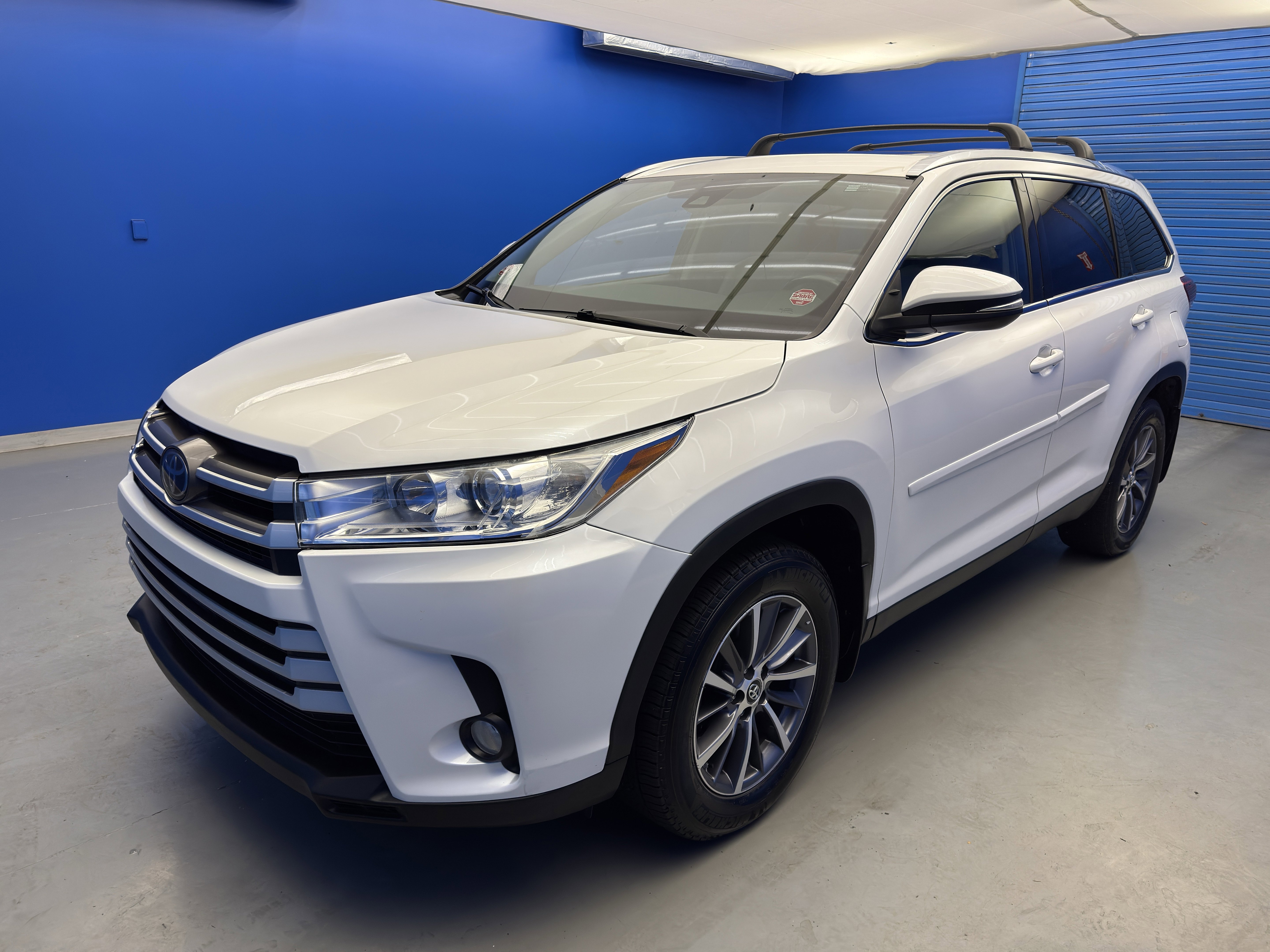 Used 2019 Toyota Highlander XLE image 4