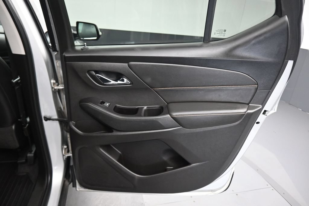Used 2019 Chevrolet Traverse LT w/ LT Premium Package AWD/4WD image 42