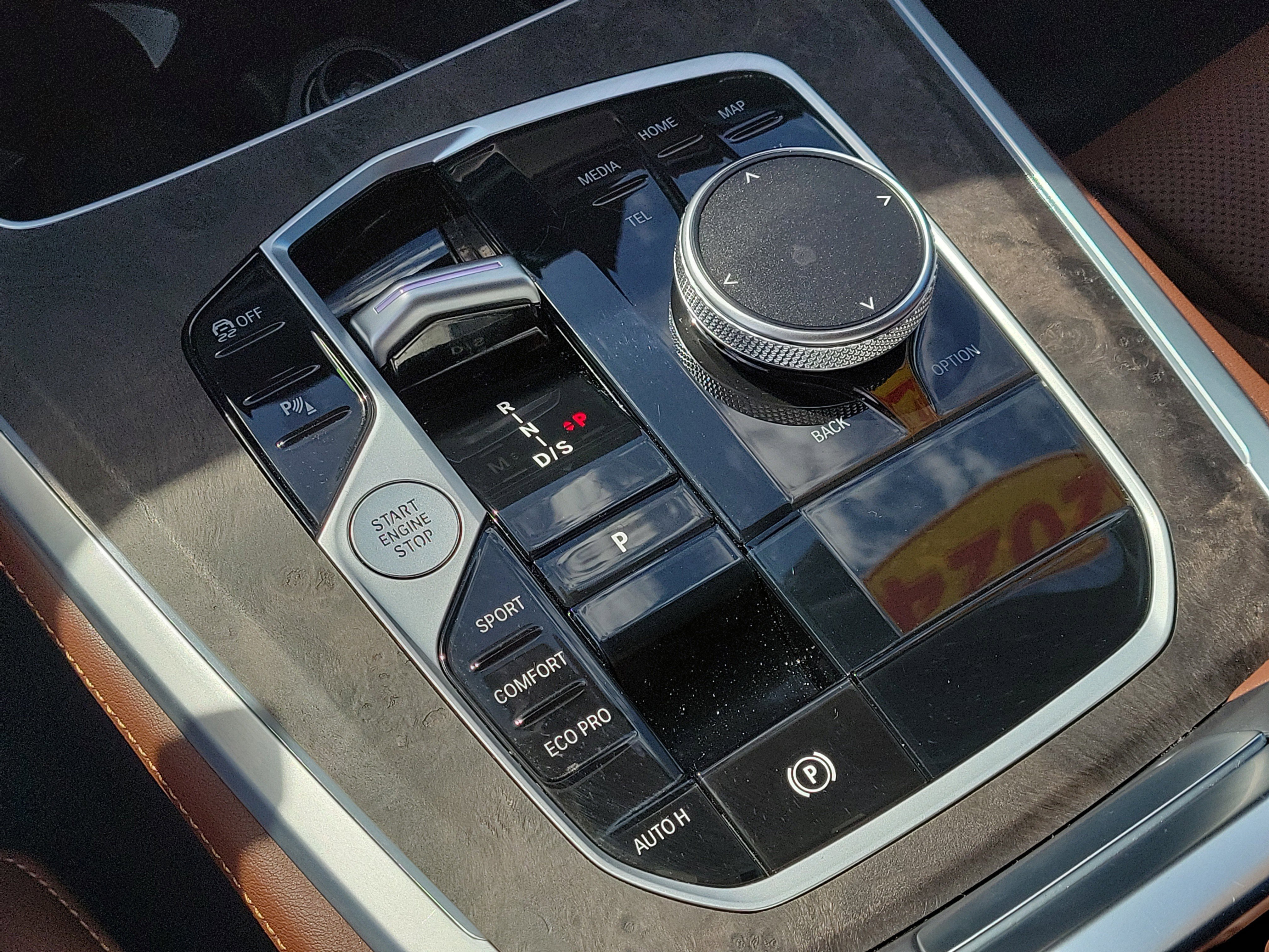 Used 2024 BMW X5 sDrive40i w/ Premium Package image 27