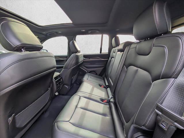 New 2026 Jeep Grand Cherokee Limited w/ Limited Altitude Package RWD image 19