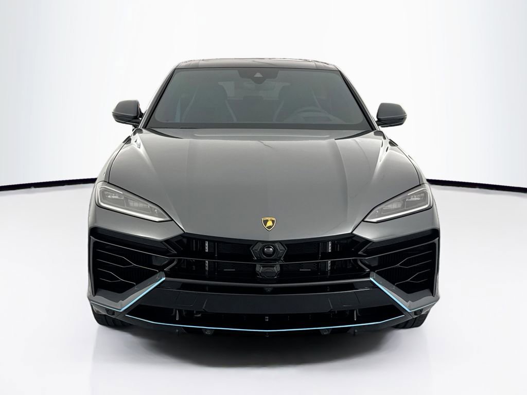 Used 2025 Lamborghini Urus Performante AWD/4WD image 2