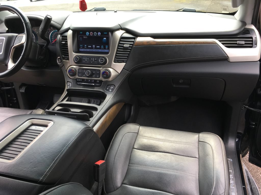 Used 2020 GMC Yukon XL Denali AWD/4WD image 33
