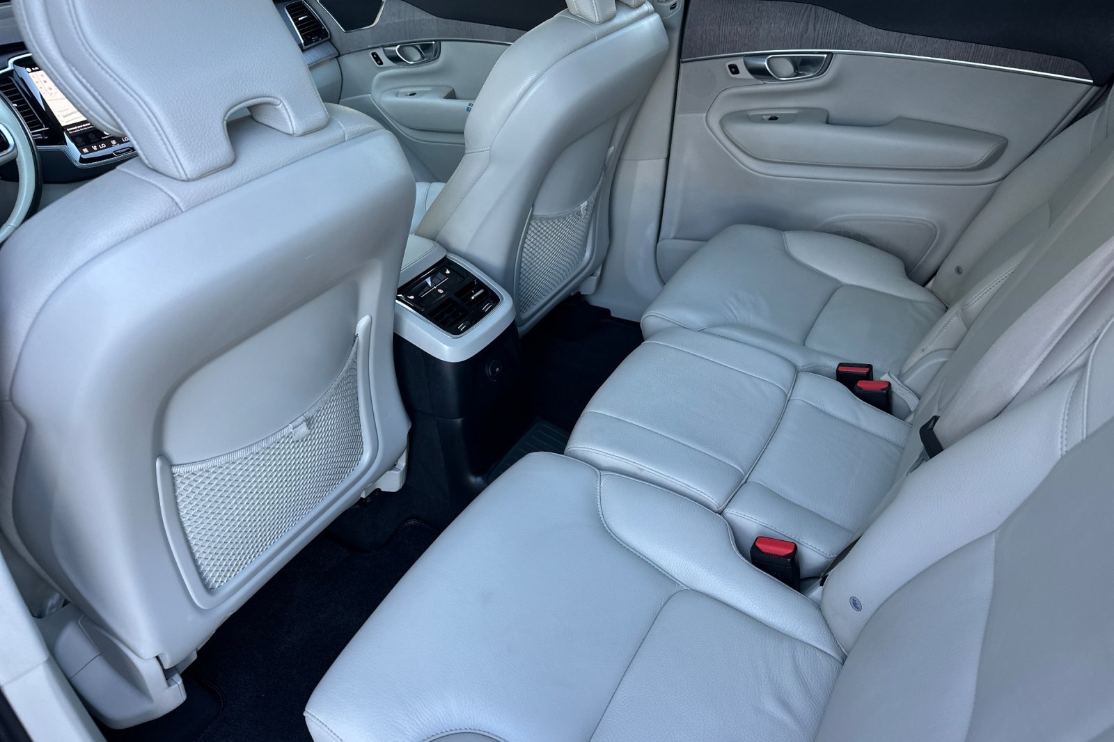 Certified 2023 Volvo XC90 T8 Plus w/ Protection Package AWD/4WD image 13
