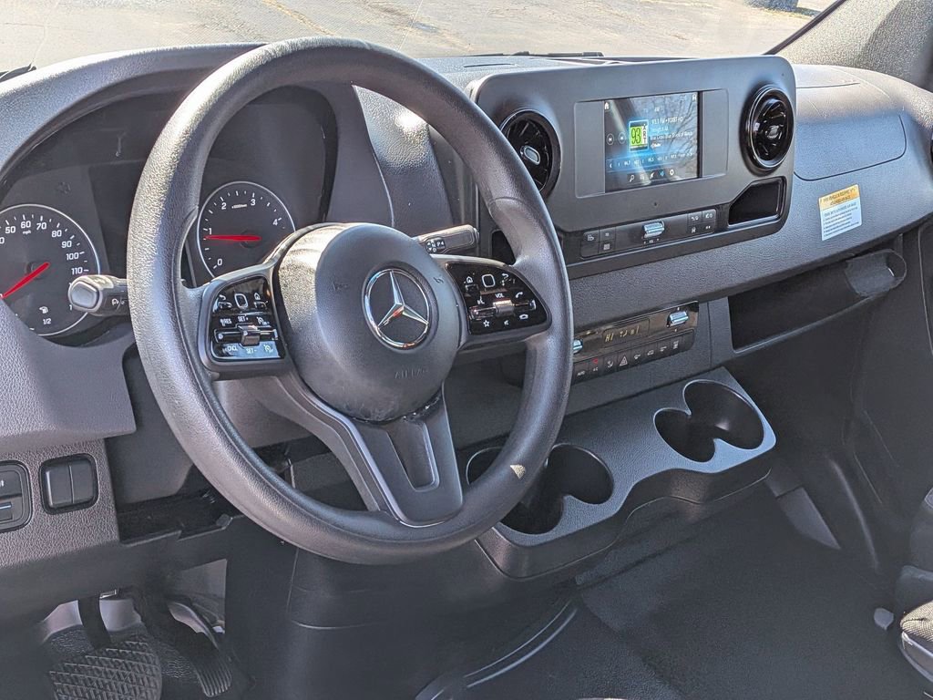 Used 2024 Mercedes-Benz Sprinter 2500 image 10