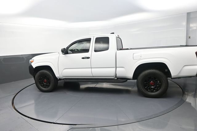 Used 2022 Toyota Tacoma SR RWD image 54