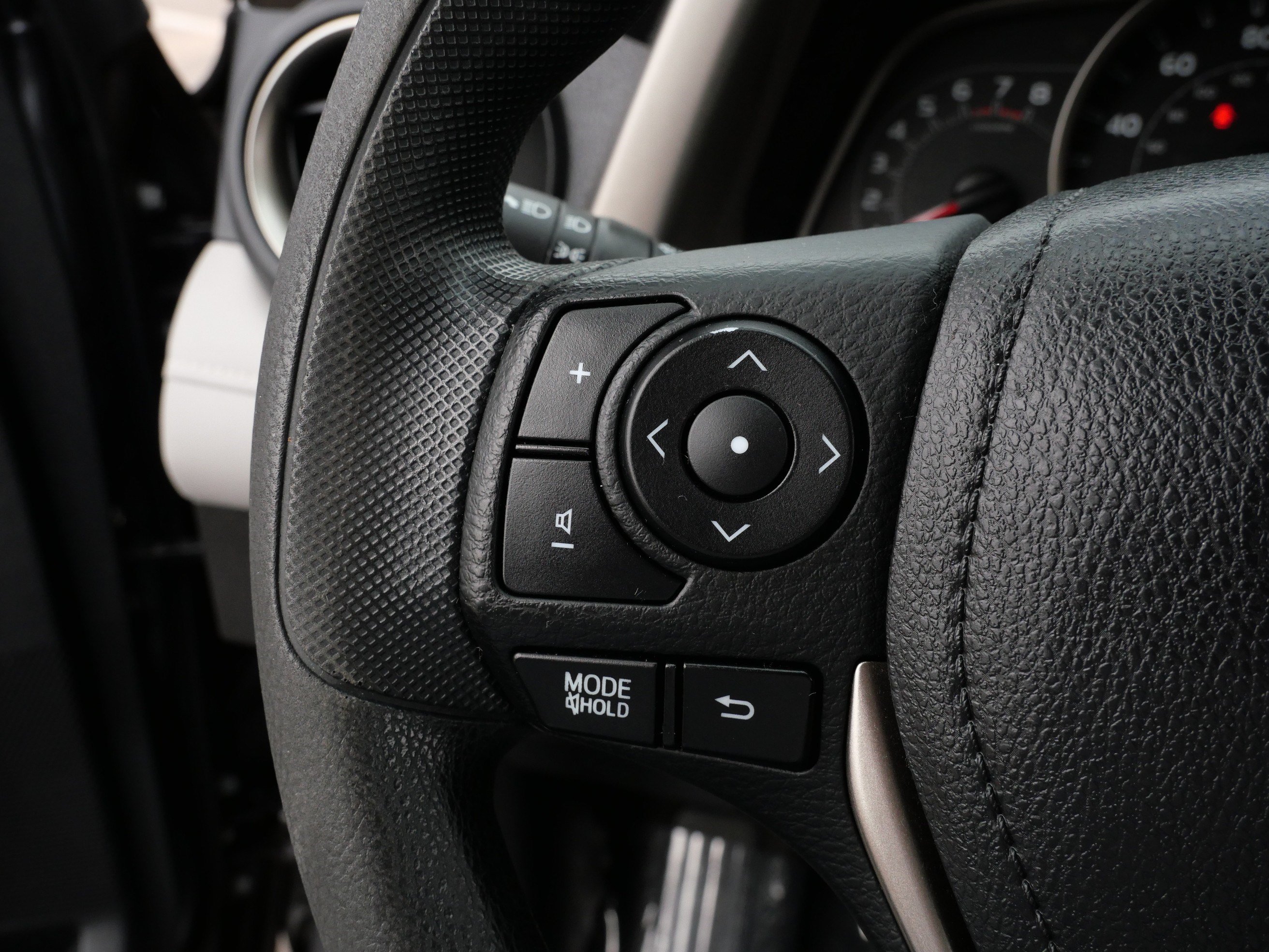 Used 2014 Toyota RAV4 XLE FWD image 26