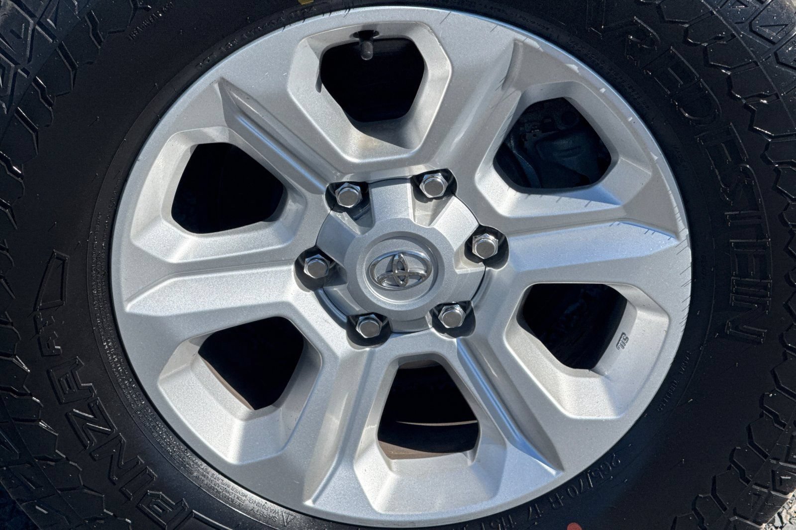 Used 2024 Toyota 4Runner SR5 AWD/4WD image 44