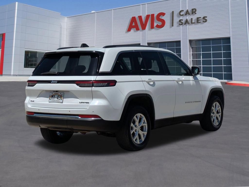 Used 2023 Jeep Grand Cherokee Limited AWD/4WD image 6