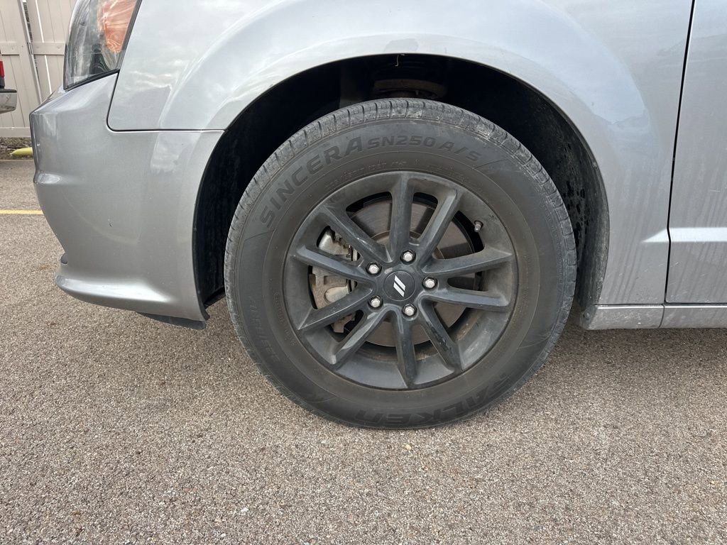 Used 2019 Dodge Grand Caravan GT image 19