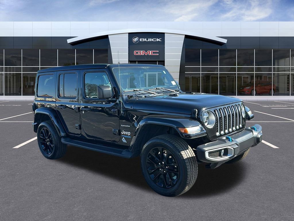 Used 2022 Jeep Wrangler Unlimited Sahara w/ Cold Weather Group image 7