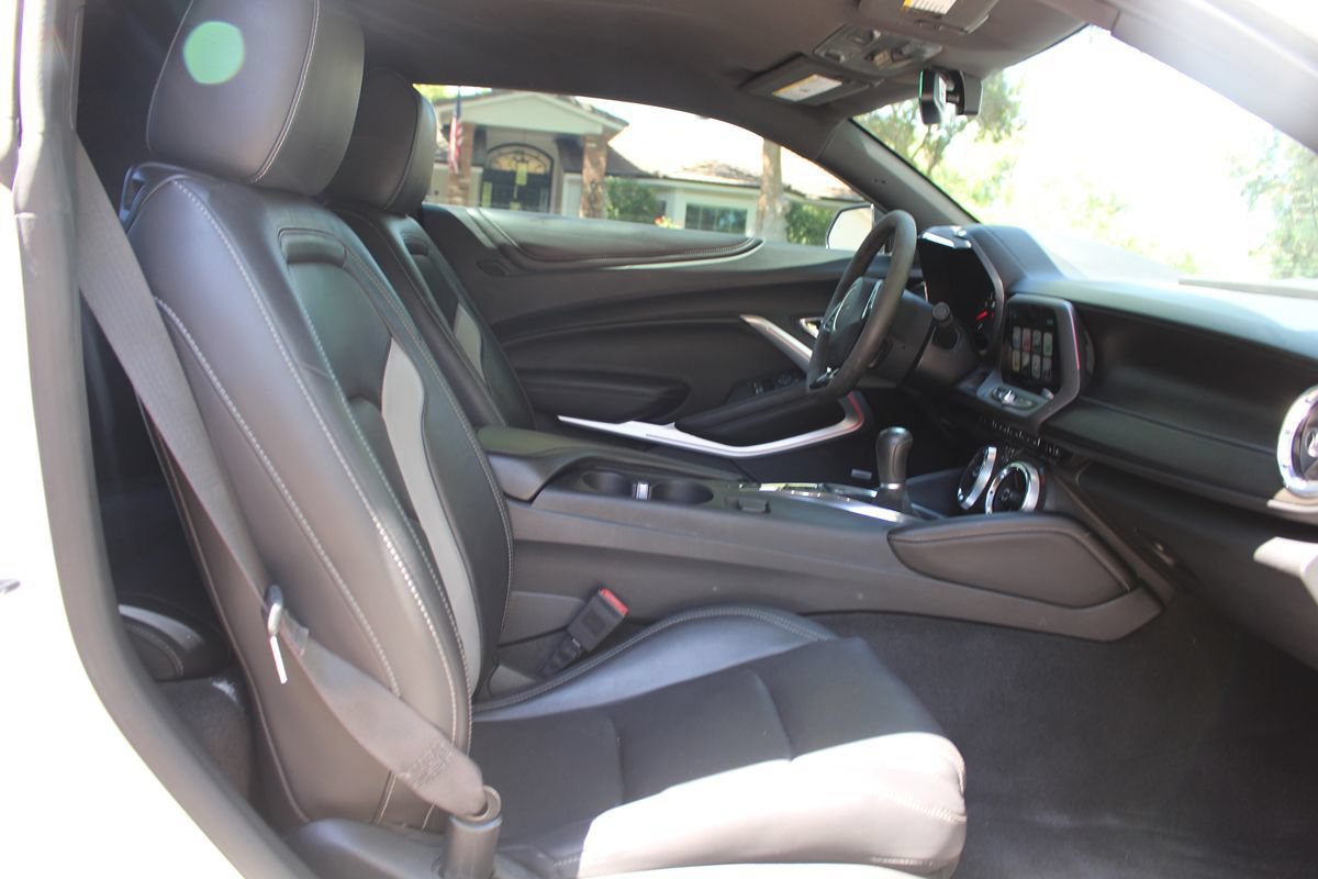 Used 2017 Chevrolet Camaro LT RWD image 14