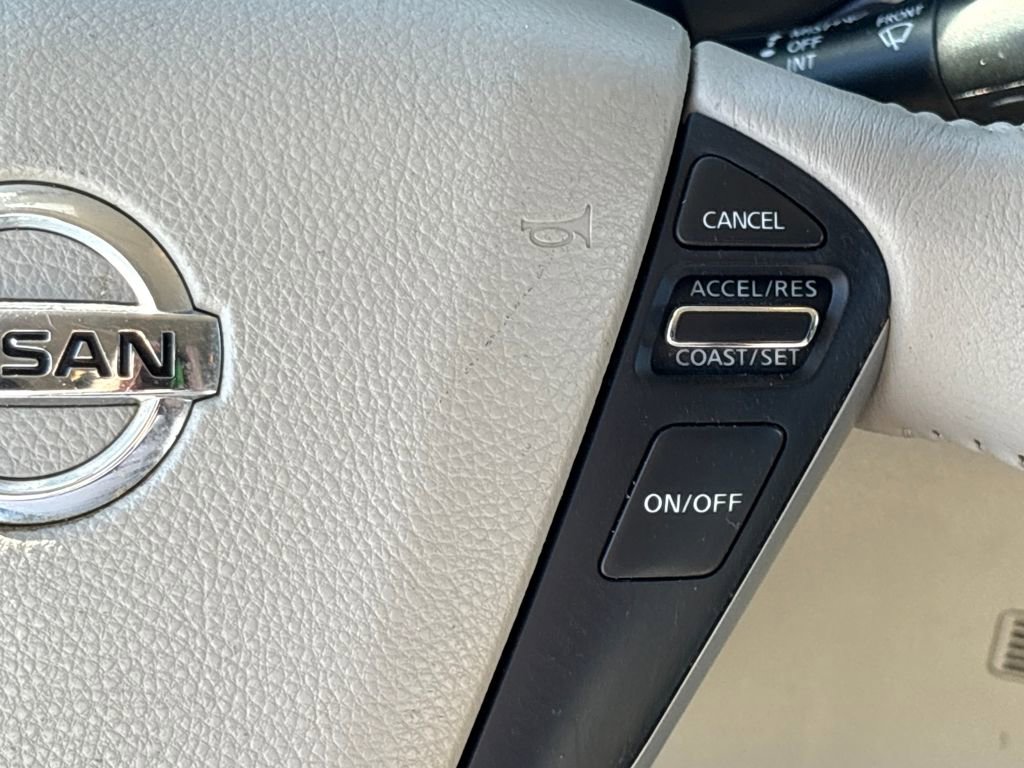 Used 2016 Nissan Quest SV image 22