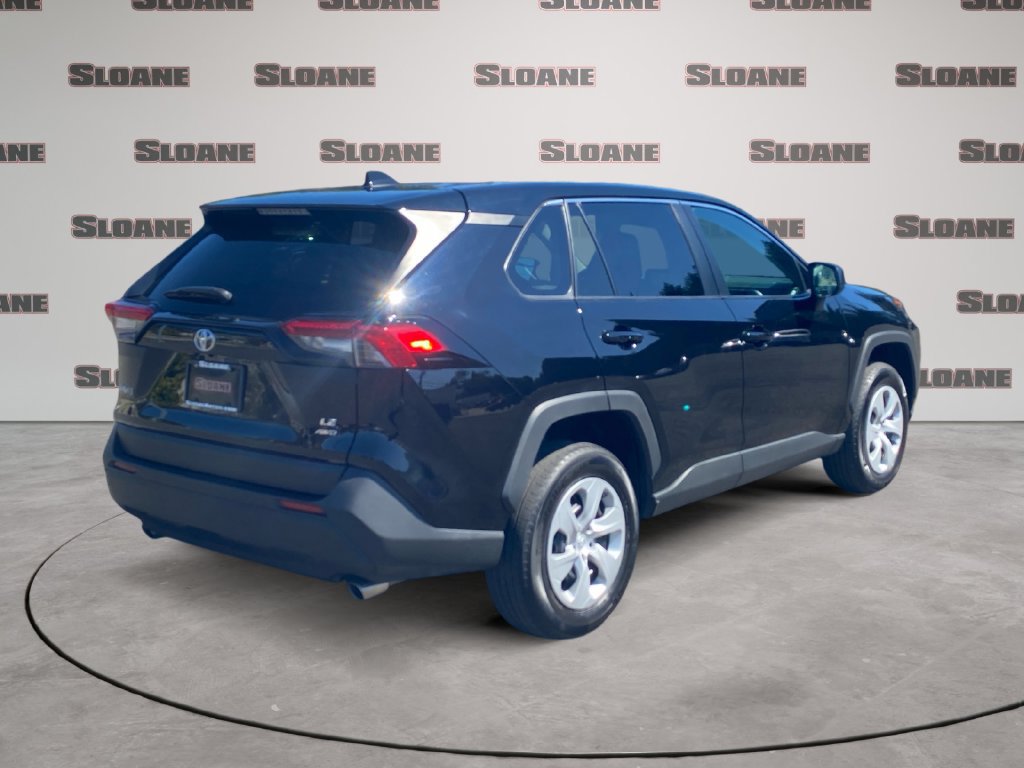 Used 2025 Toyota RAV4 LE AWD/4WD image 5