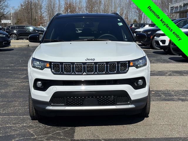 Used 2023 Jeep Compass Limited image 30