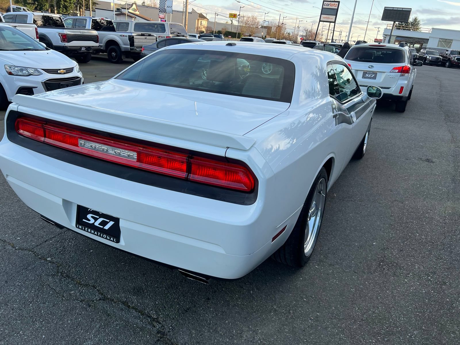 Used 2012 Dodge Challenger R/T RWD image 5