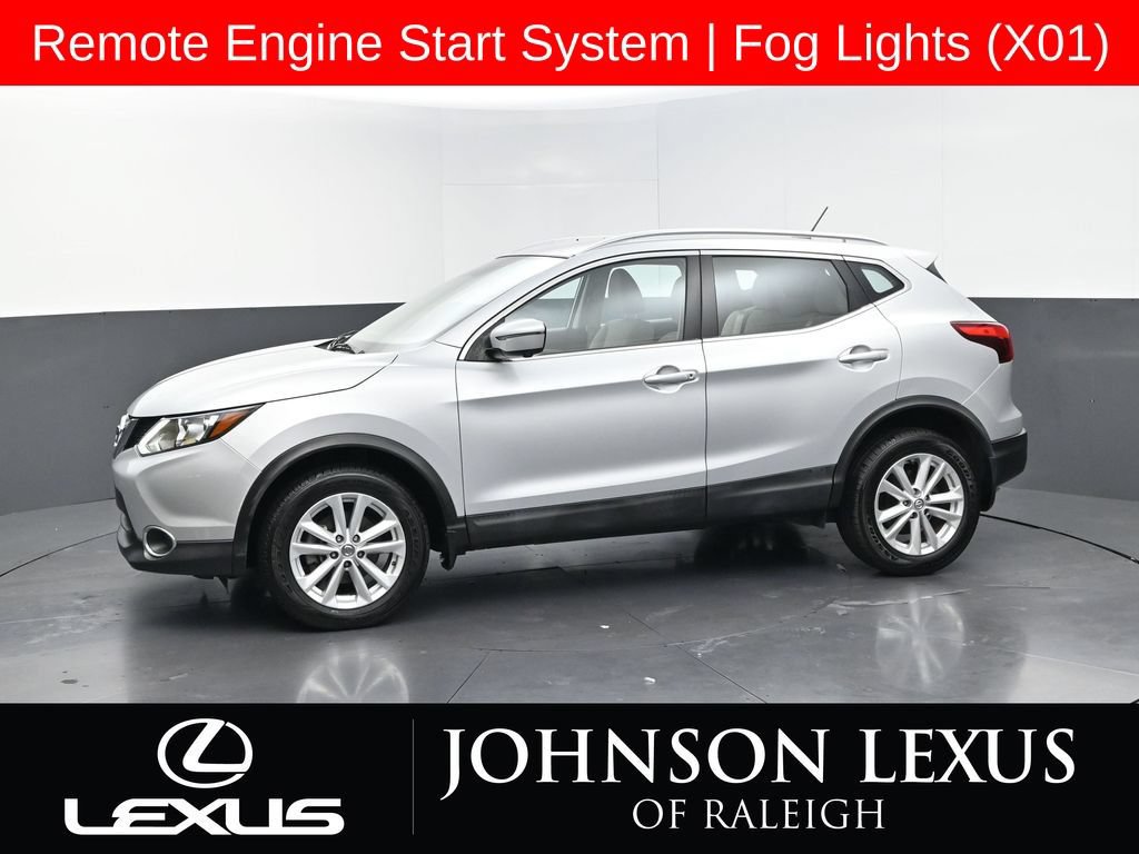 Used 2018 Nissan Rogue Sport SV w/ SV Technology Package FWD image 2