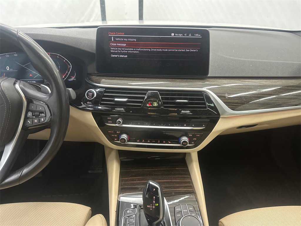 Used 2021 BMW 530i w/ Convenience Package image 29